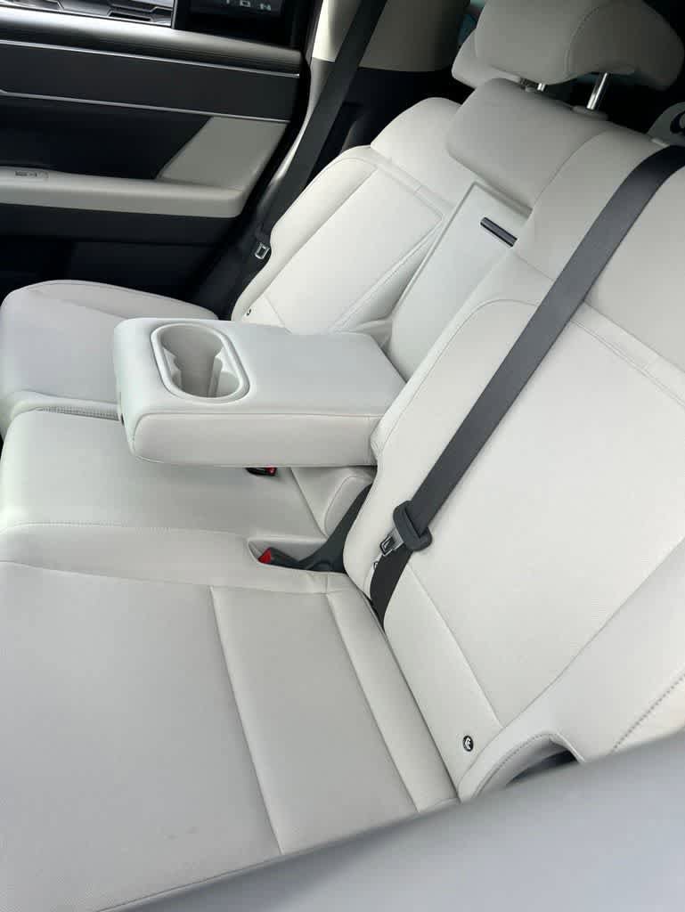 Certified 2024 Hyundai Santa Fe SE FWD image 6