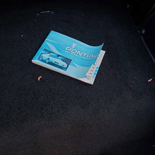 Used 1991 Pontiac Firebird Coupe image 32