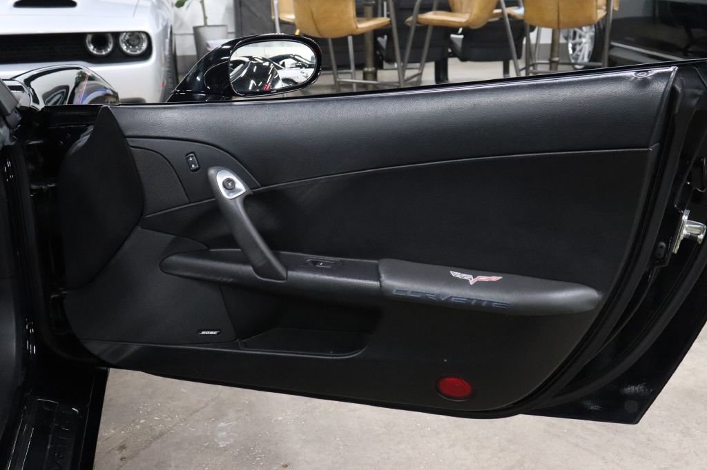 Used 2006 Chevrolet Corvette Convertible w/ Preferred Equipment Group image 14