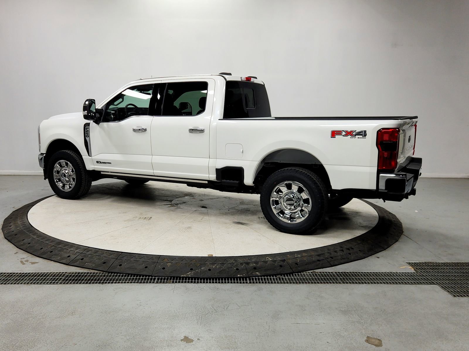 New 2026 Ford F250 Lariat w/ Lariat Premium Package image 5