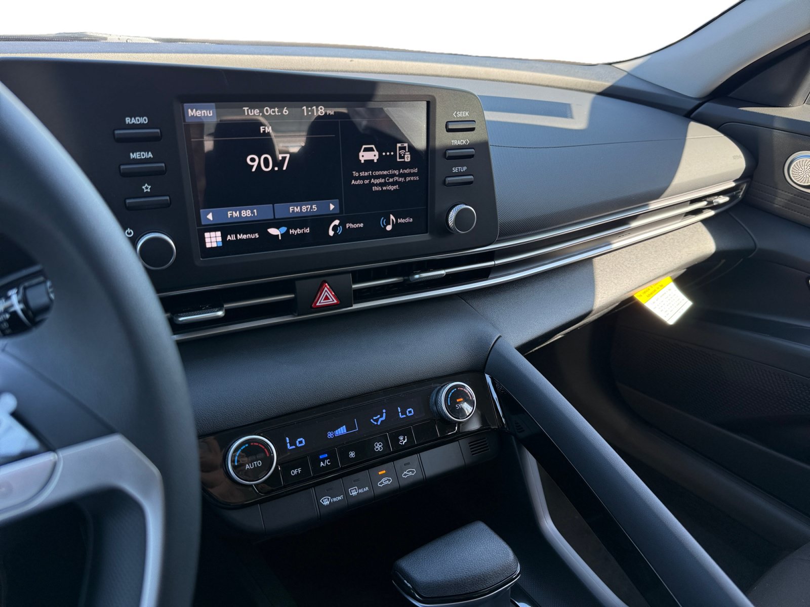 New 2026 Hyundai Elantra Hybrid FWD image 12