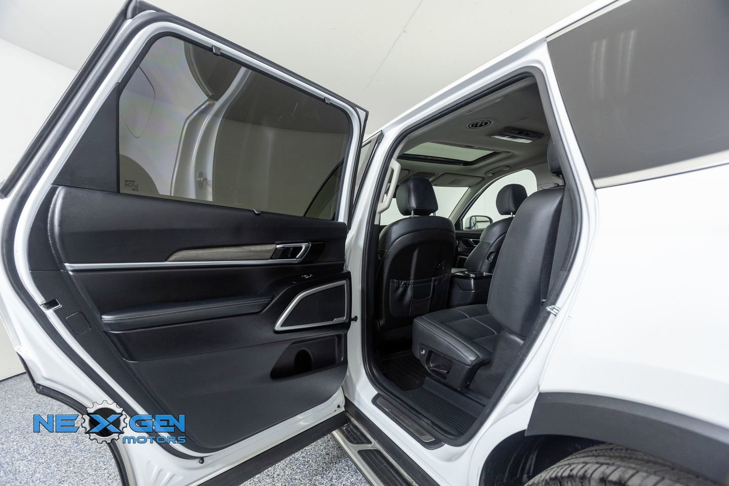Used 2020 Kia Telluride EX w/ EX Premium Package image 25