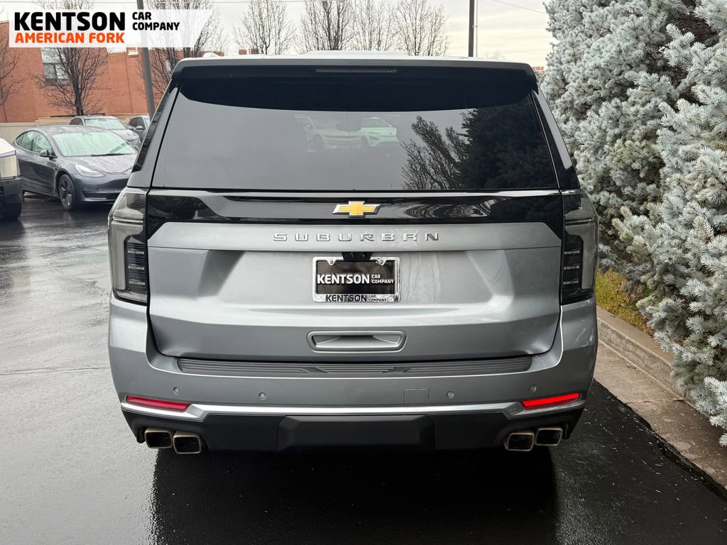 Used 2025 Chevrolet Suburban High Country image 7