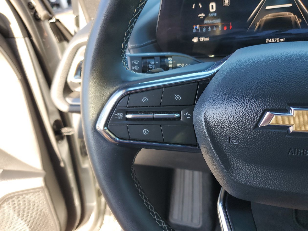 Used 2026 Chevrolet Traverse LT FWD image 27