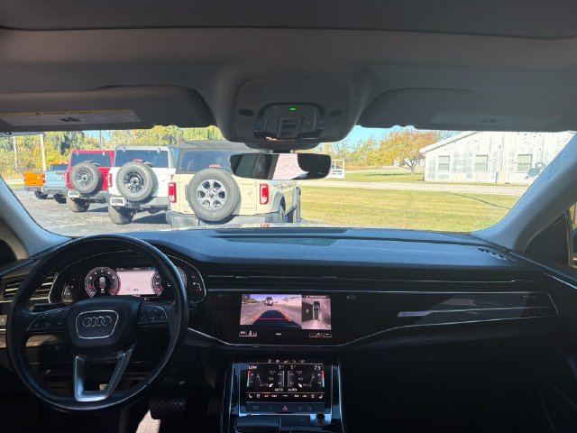 Used 2019 Audi Q8 Premium Plus w/ Premium Plus AWD/4WD image 23