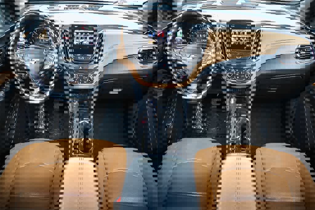 Used 2018 Chevrolet Equinox Premier image 12