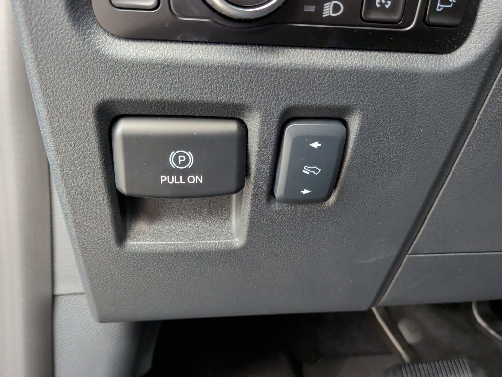 Used 2025 Ford F150 Raptor AWD/4WD image 17