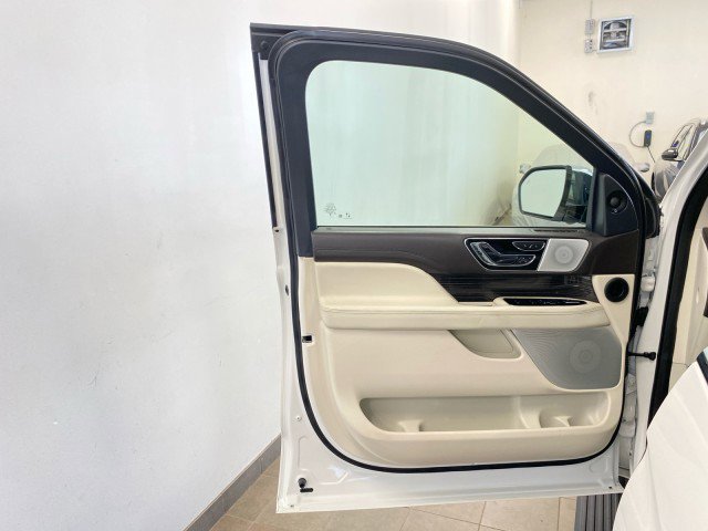 Used 2024 Lincoln Navigator Black Label image 16