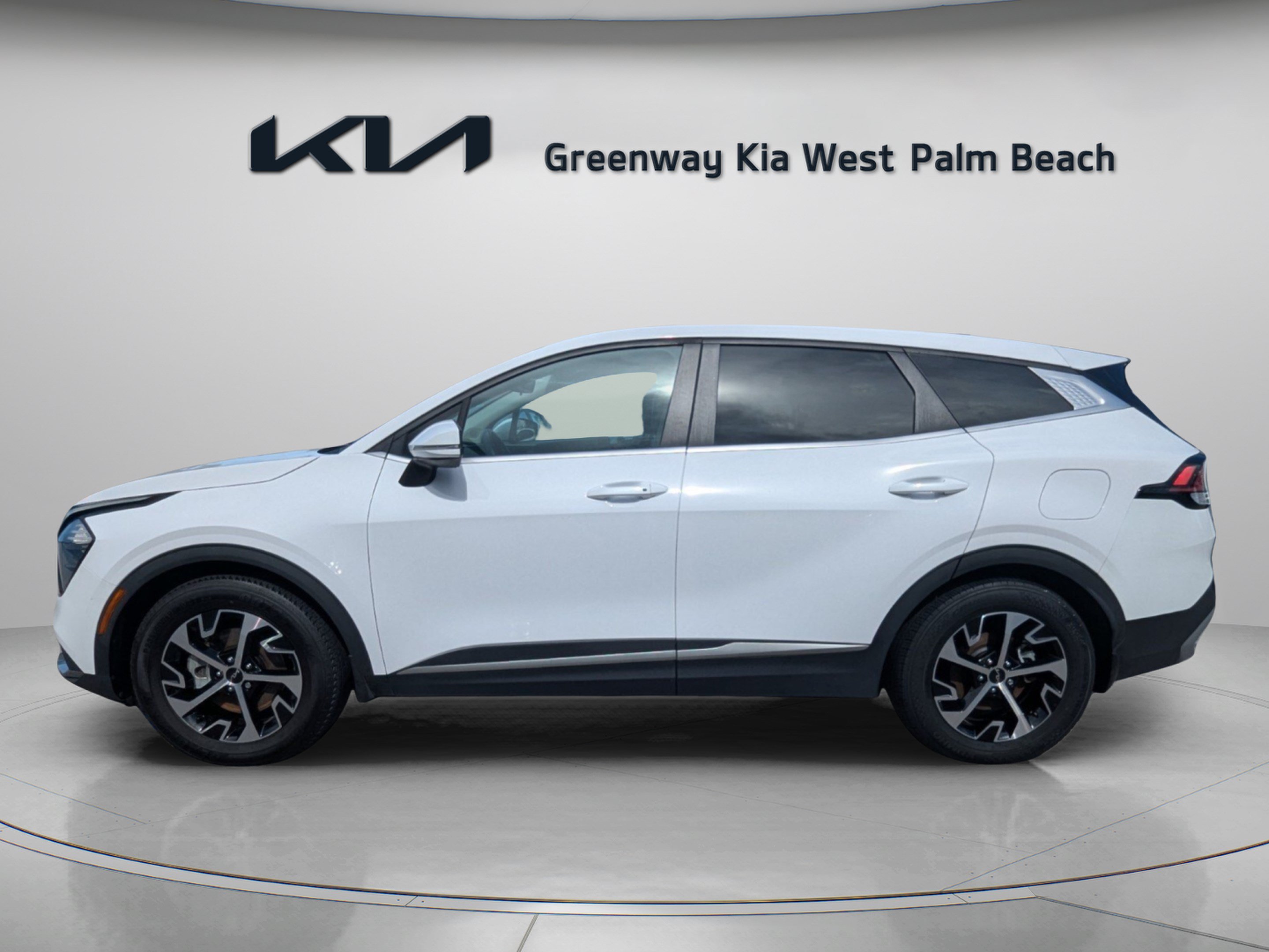Certified 2023 Kia Sportage EX FWD image 4