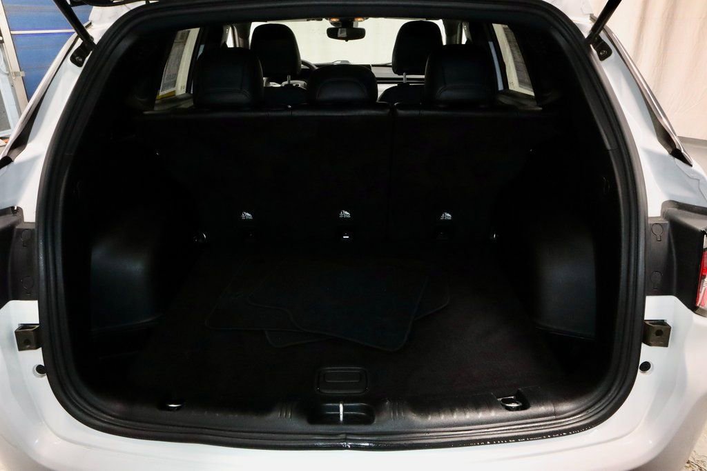 Used 2025 Jeep Compass Latitude image 13