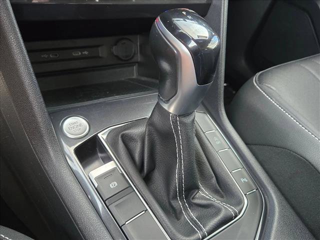 Used 2023 Volkswagen Tiguan SE R-Line image 15