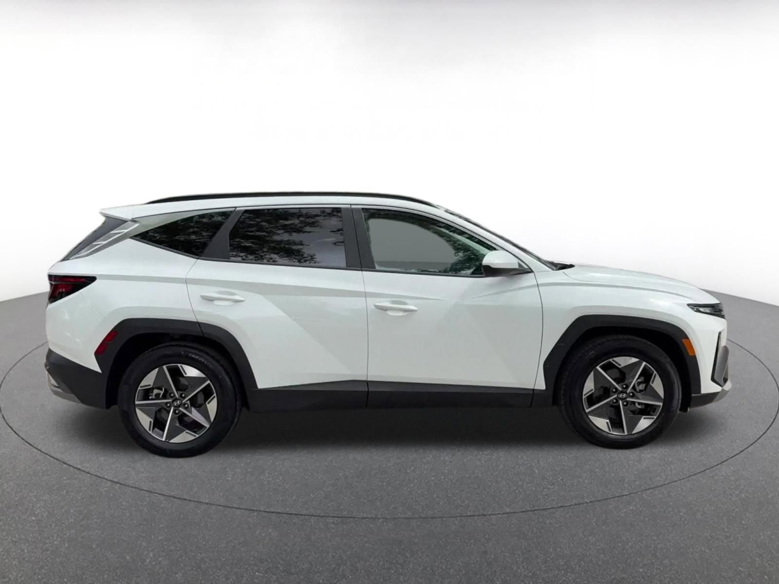 Used 2025 Hyundai Tucson SEL FWD image 17