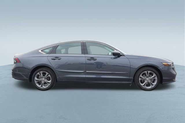 Used 2023 Honda Accord EX image 10