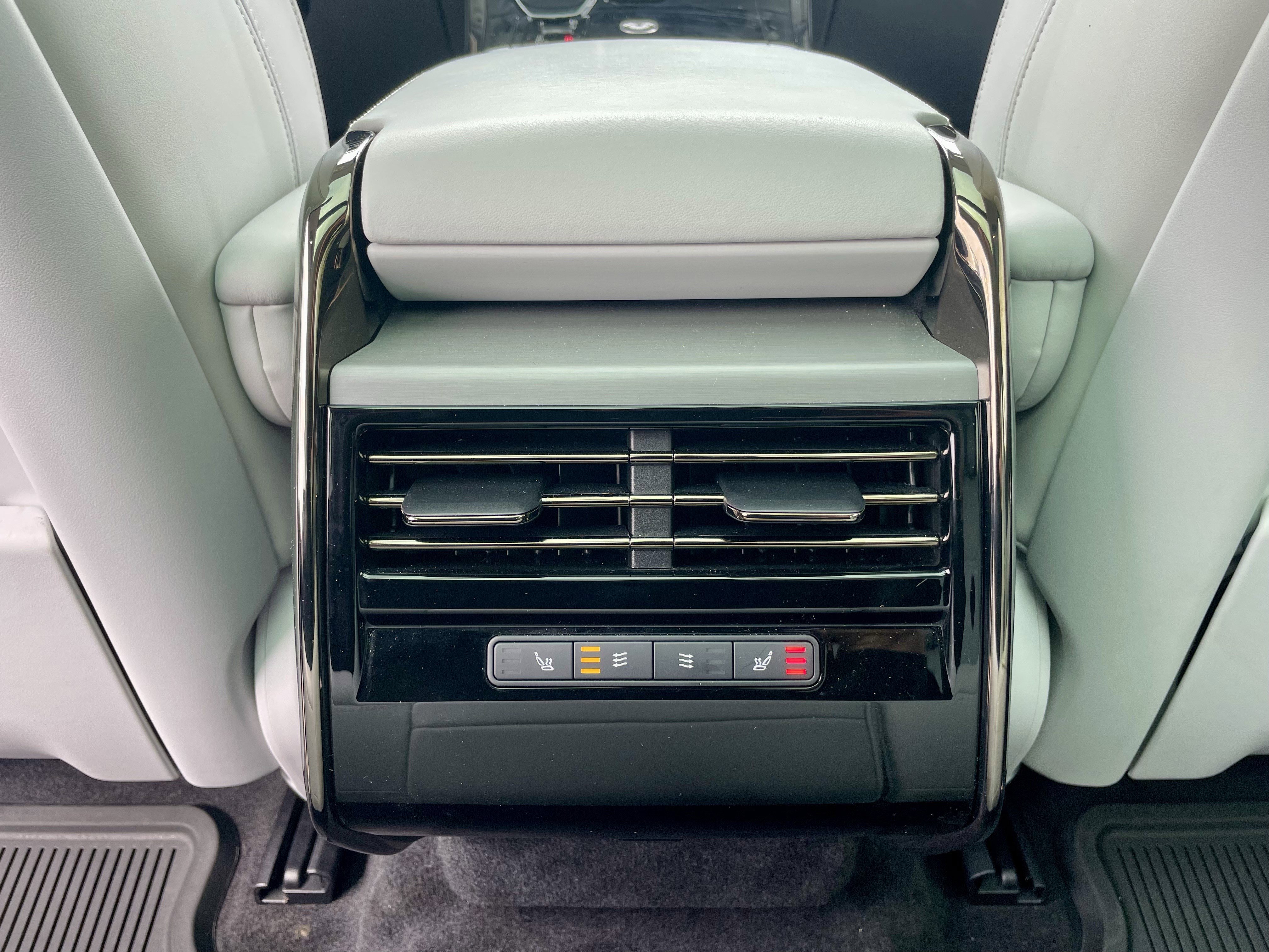 Certified 2024 Land Rover Range Rover Sport SE image 26