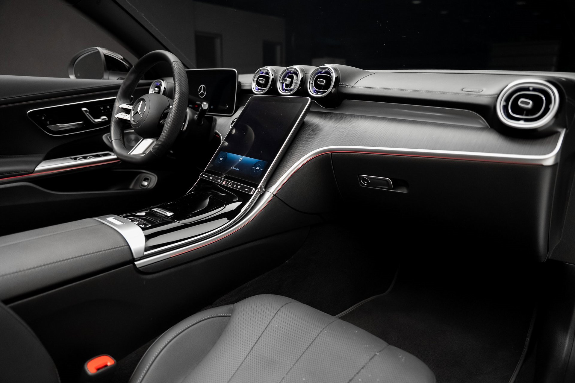 Used 2024 Mercedes-Benz CLE 300 4MATIC Cabriolet image 59