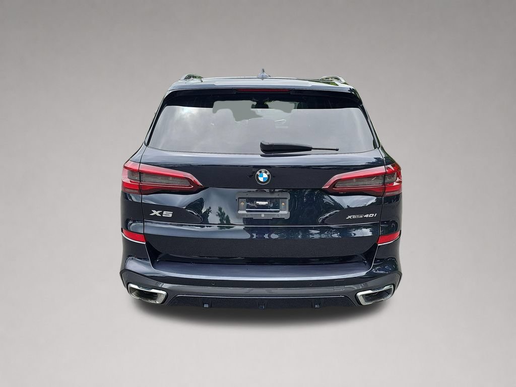 Certified 2022 BMW X5 xDrive40i w/ M Sport Package AWD/4WD image 5
