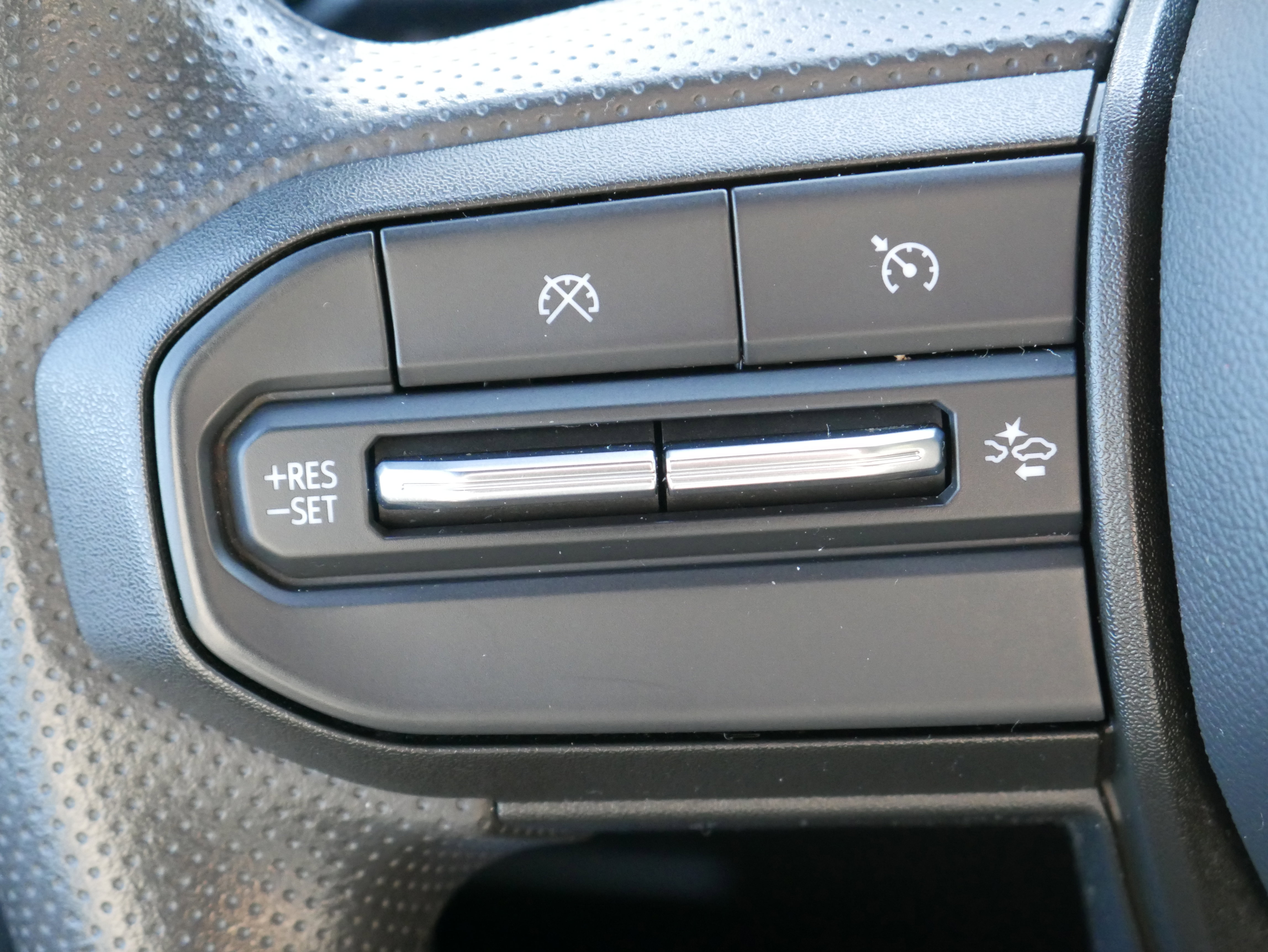 Certified 2024 Chevrolet Colorado Trail Boss w/ Technology Package image 23