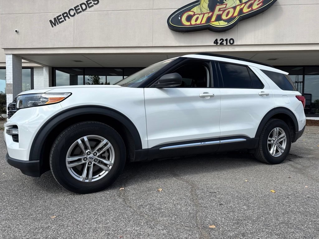 Used 2023 Ford Explorer XLT w/ Equipment Group 202A RWD image 6
