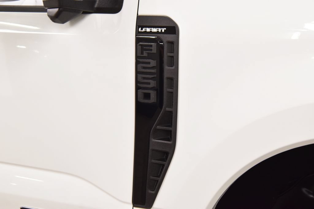 Used 2023 Ford F250 Lariat w/ Lariat Ultimate Package AWD/4WD image 14