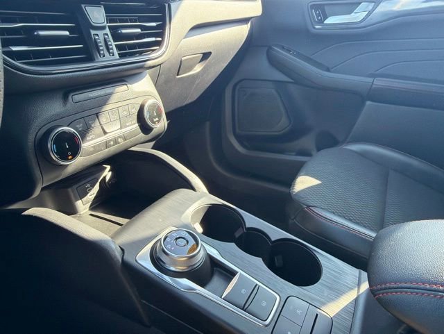 Used 2025 Ford Escape ST-Line FWD image 41