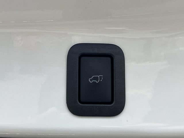 Used 2018 Toyota Highlander Limited w/ Protection Package #3 AWD/4WD image 12