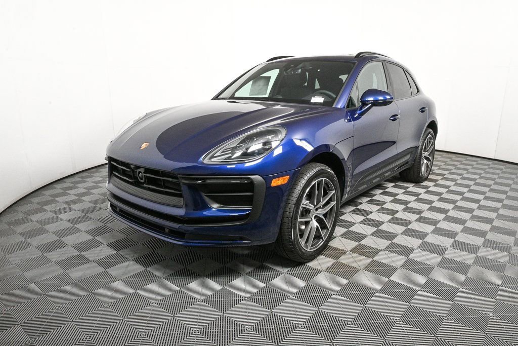Certified 2026 Porsche Macan image 1