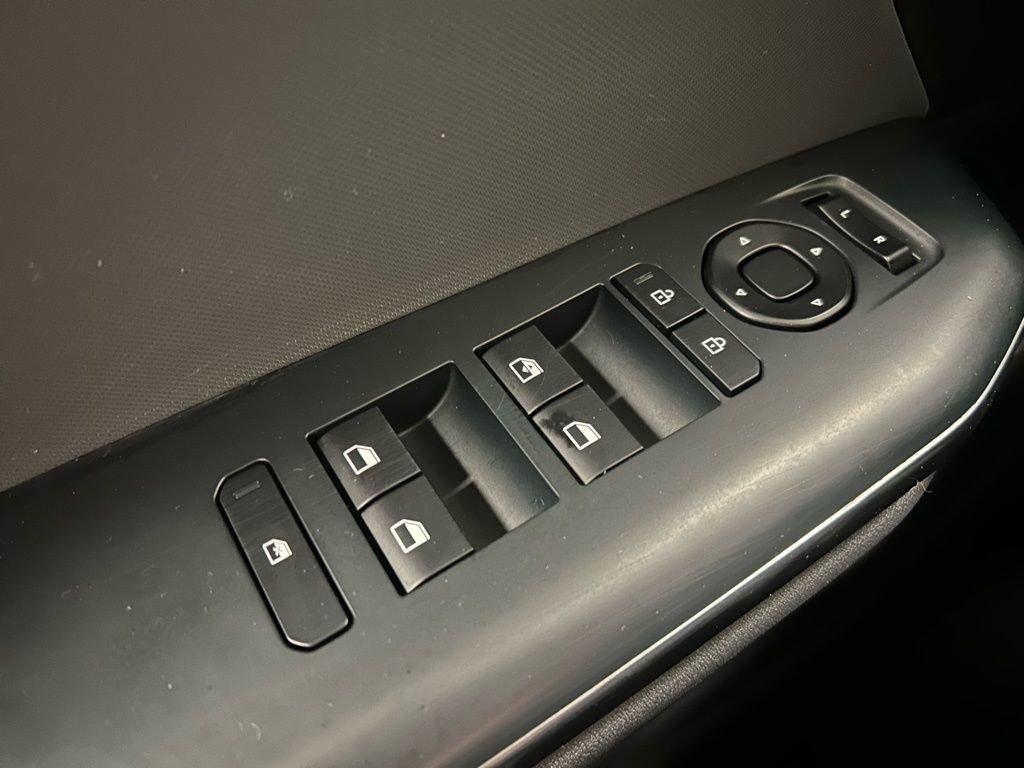 Used 2025 Kia K4 LXS image 5