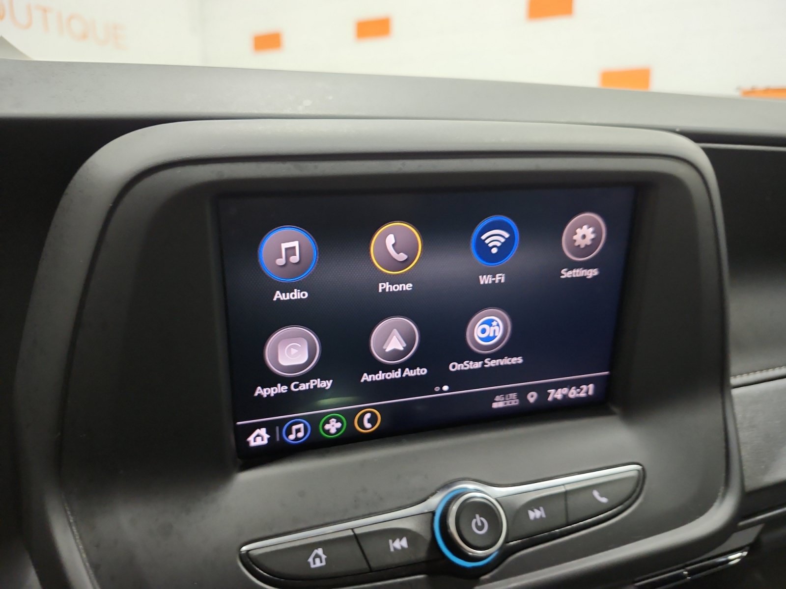 Used 2020 Chevrolet Camaro LT RWD image 17