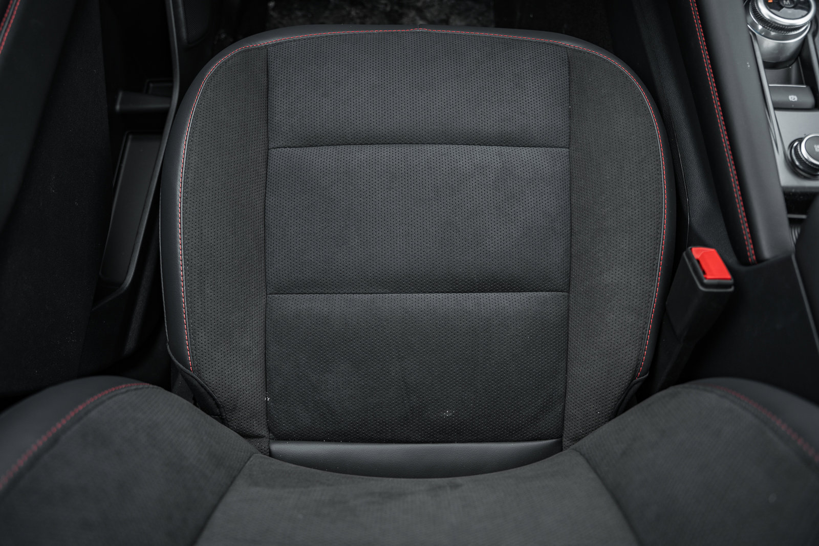 New 2026 Ford Explorer ST w/ Sun And Sound Package image 35