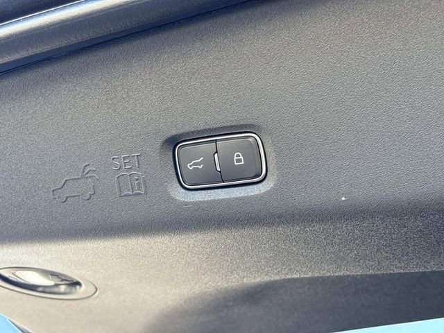 New 2025 Lincoln Navigator Reserve w/ Jet Appearance Package AWD/4WD image 13