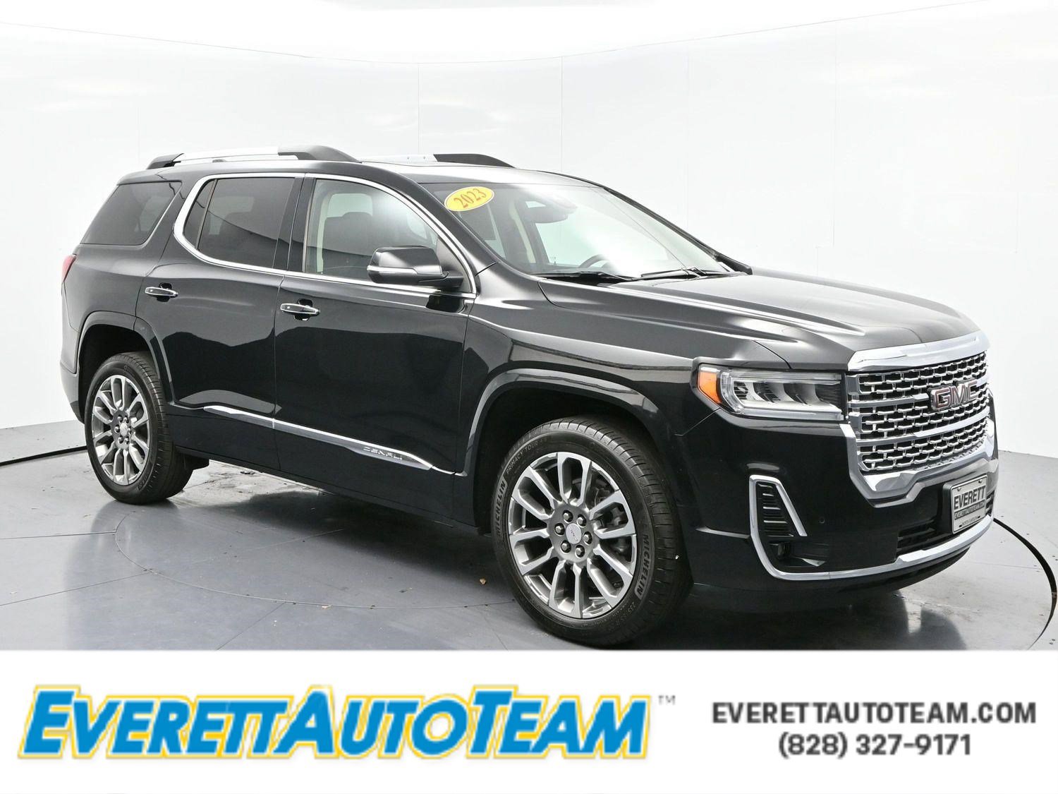 Used 2023 GMC Acadia Denali w/ LPO, Floor Liner Package image 1