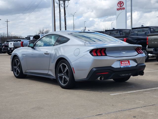 Used 2024 Ford Mustang Coupe image 4