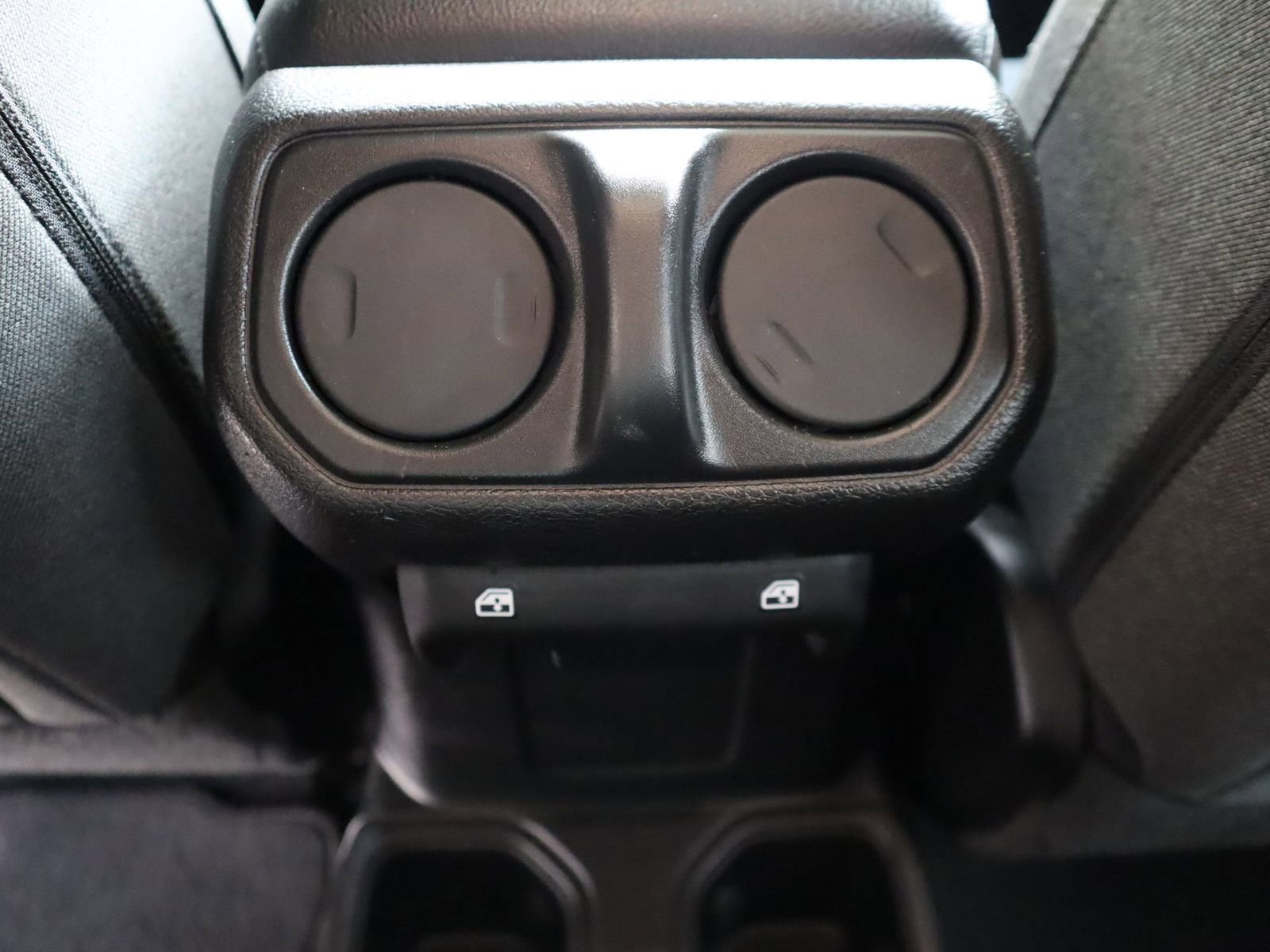 Used 2024 Jeep Wrangler Sport S image 39