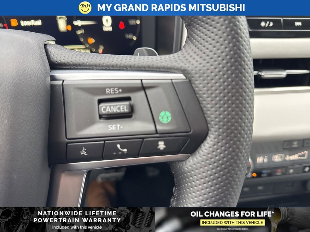 New 2026 Mitsubishi Outlander SEL image 33