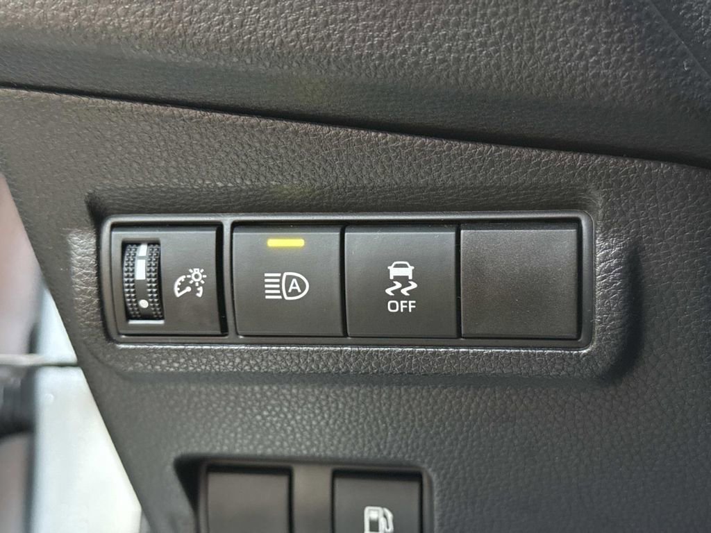 Used 2025 Toyota Corolla Cross AWD Hybrid image 43