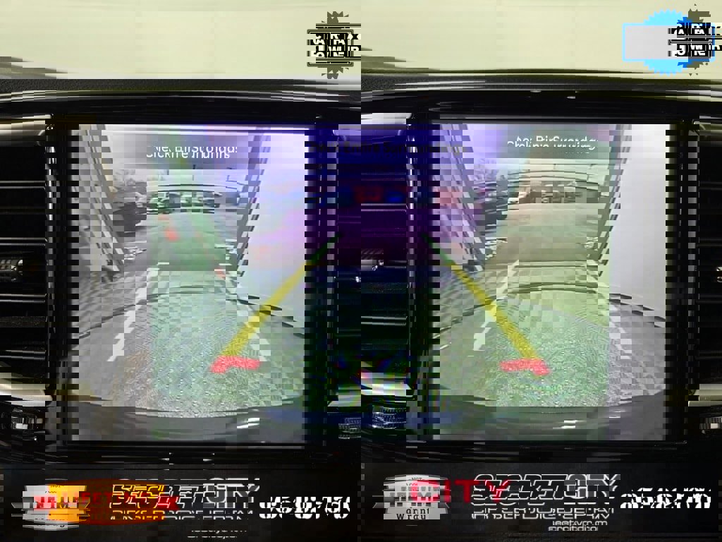 Used 2024 Chrysler Pacifica Touring-L image 20