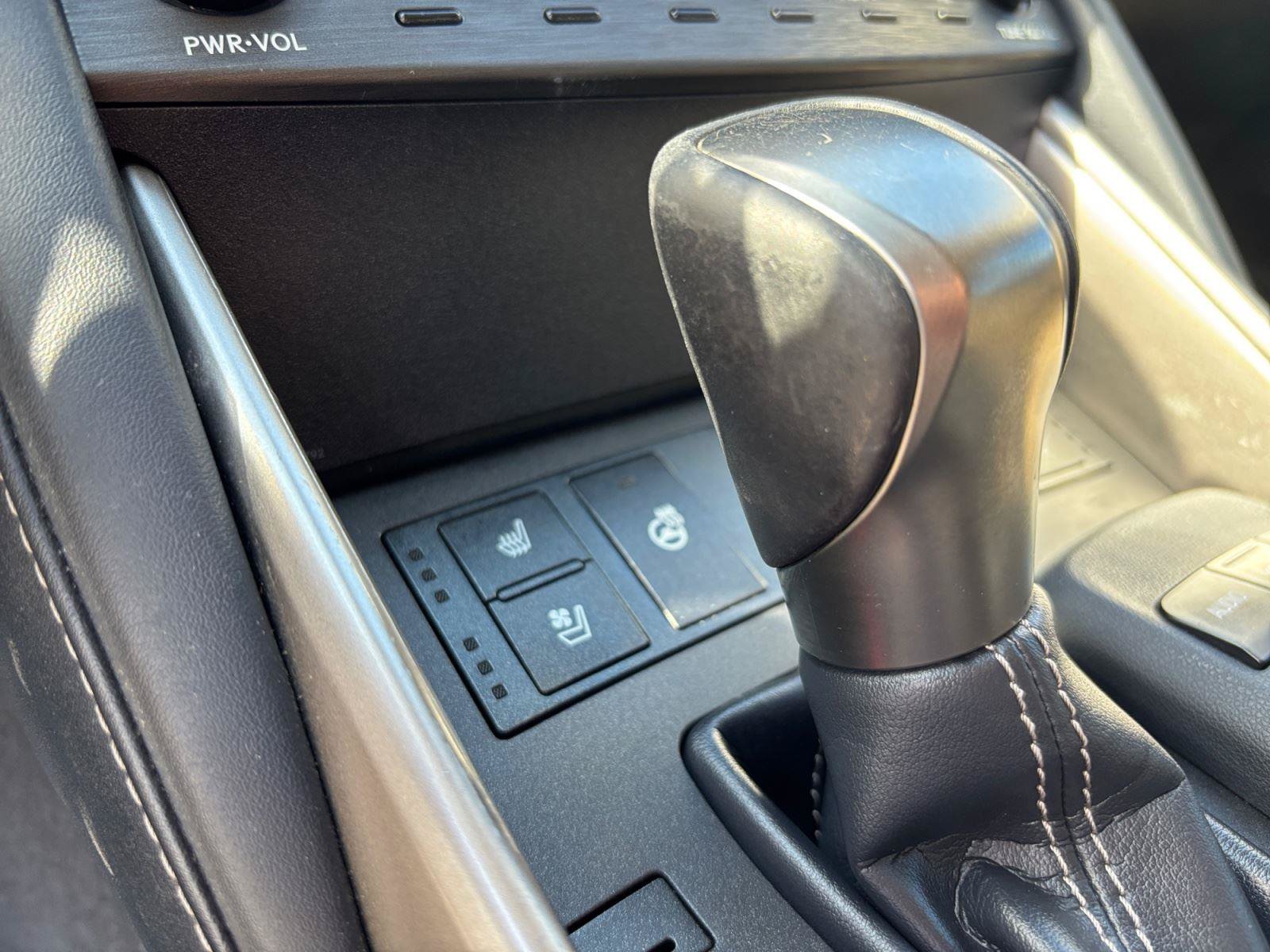 Used 2019 Lexus IS 300 w/ Premium Package RWD image 31