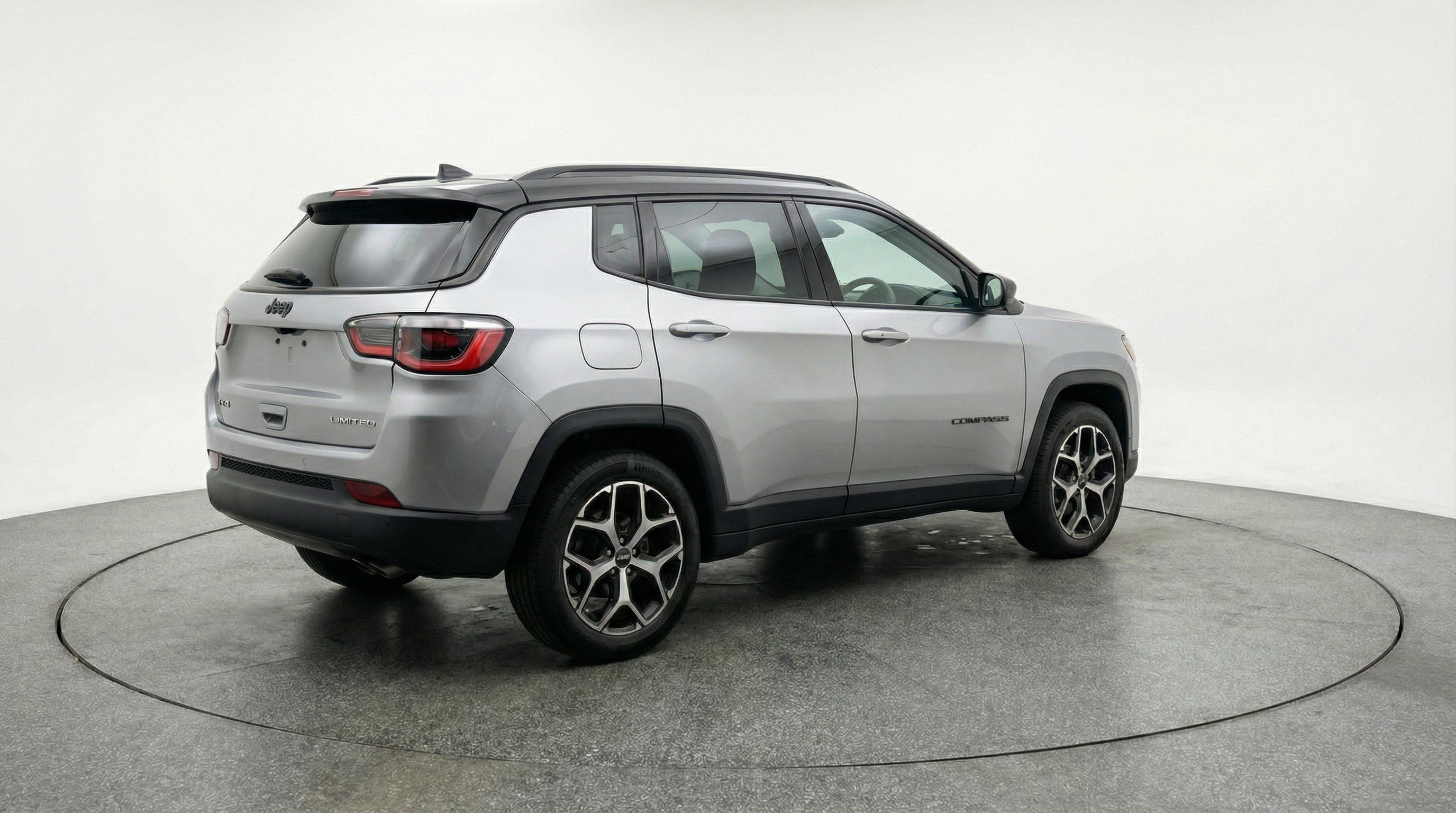 Used 2025 Jeep Compass Limited image 9