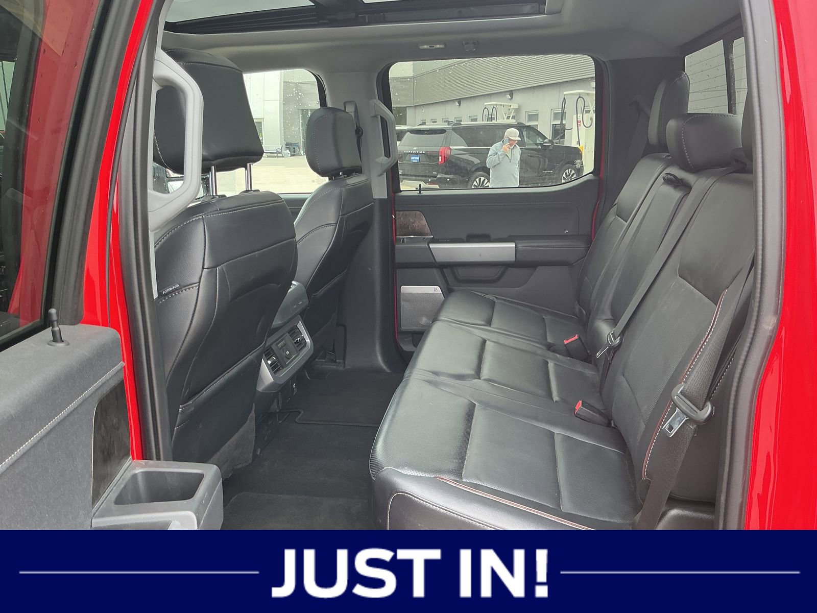 Used 2024 Ford F250 Lariat w/ Black Appearance Package AWD/4WD image 6