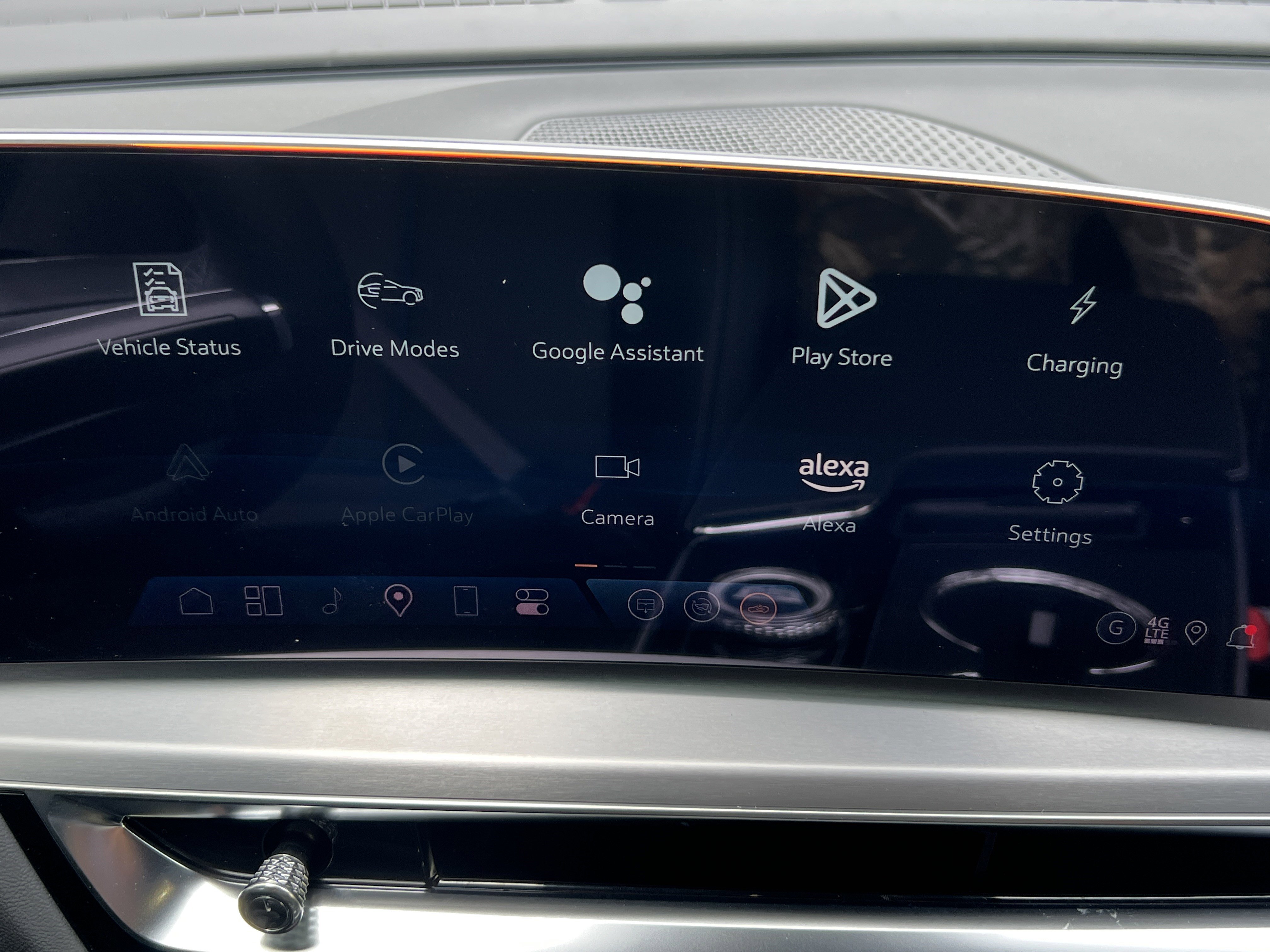 New 2025 Cadillac Lyriq Luxury image 15