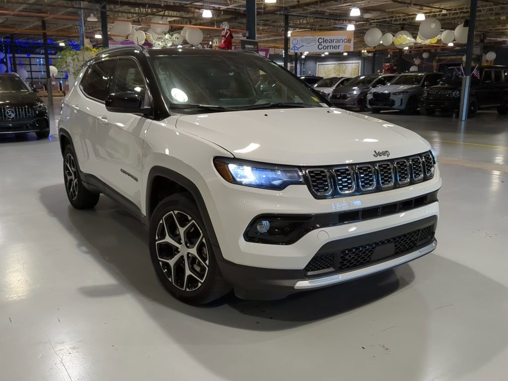 Used 2024 Jeep Compass Limited image 4