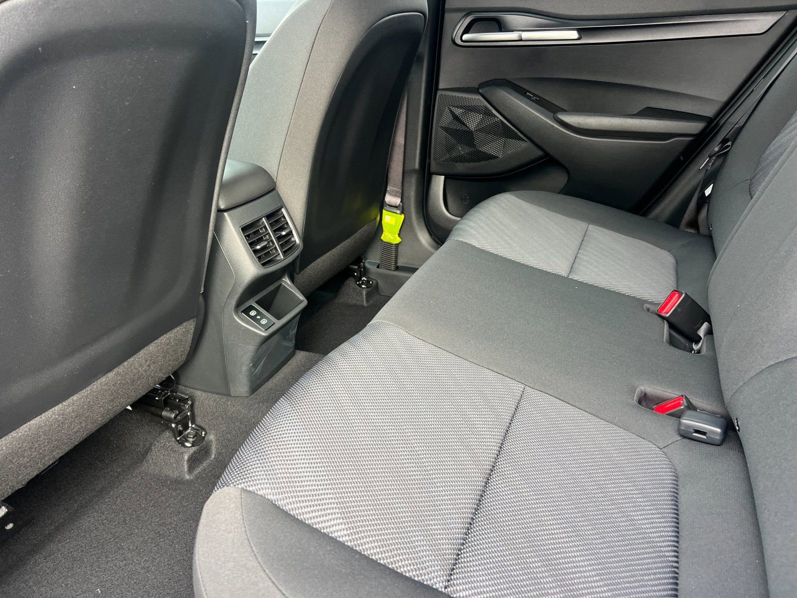 New 2026 Kia Seltos LX image 12