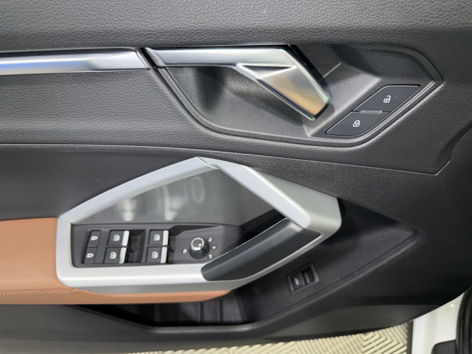 Used 2020 Audi Q3 2.0T Premium Plus image 38