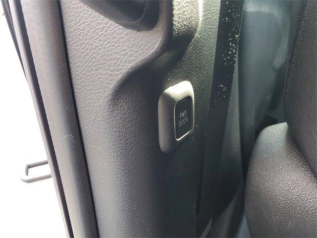 Used 2025 Toyota Sienna XSE image 16