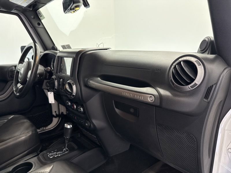 Used 2014 Jeep Wrangler Unlimited Sport w/ Quick Order Package 24S AWD/4WD image 17