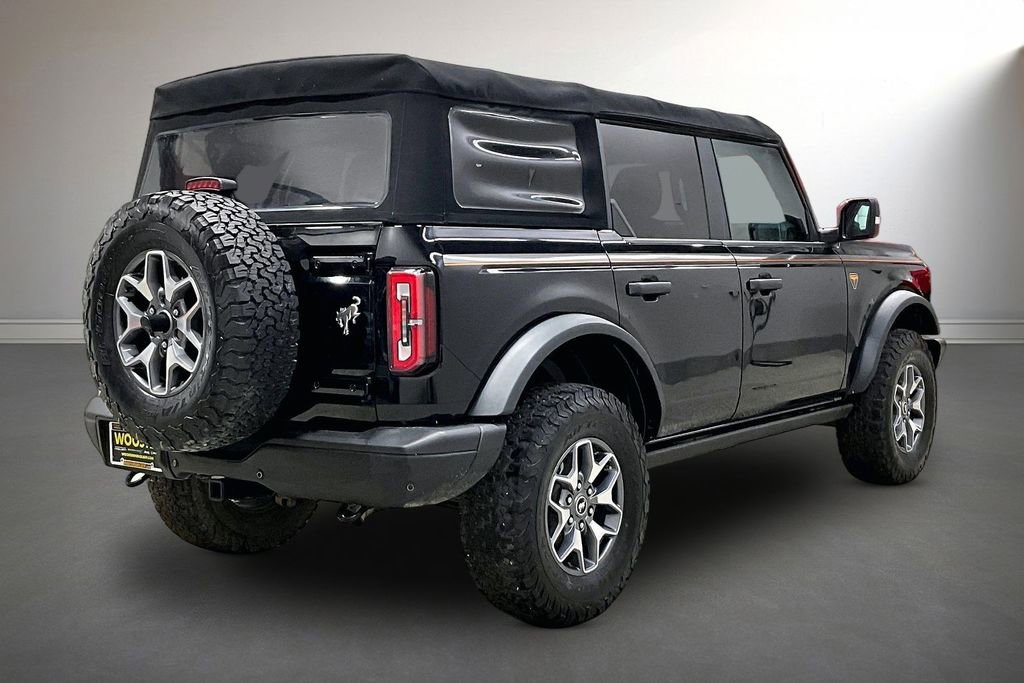 Used 2022 Ford Bronco Badlands image 5