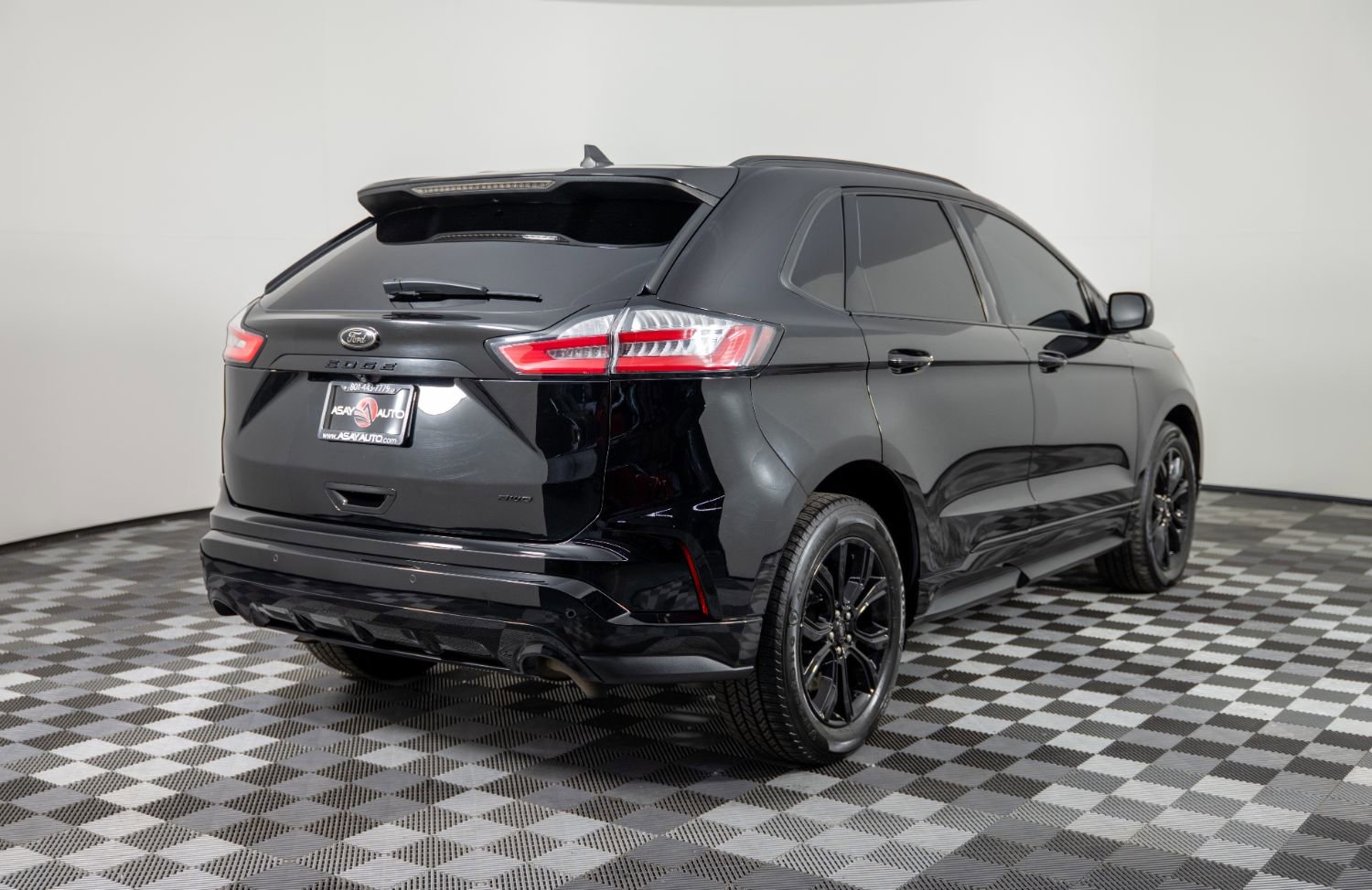 Used 2022 Ford Edge SE w/ Black Appearance Package image 8