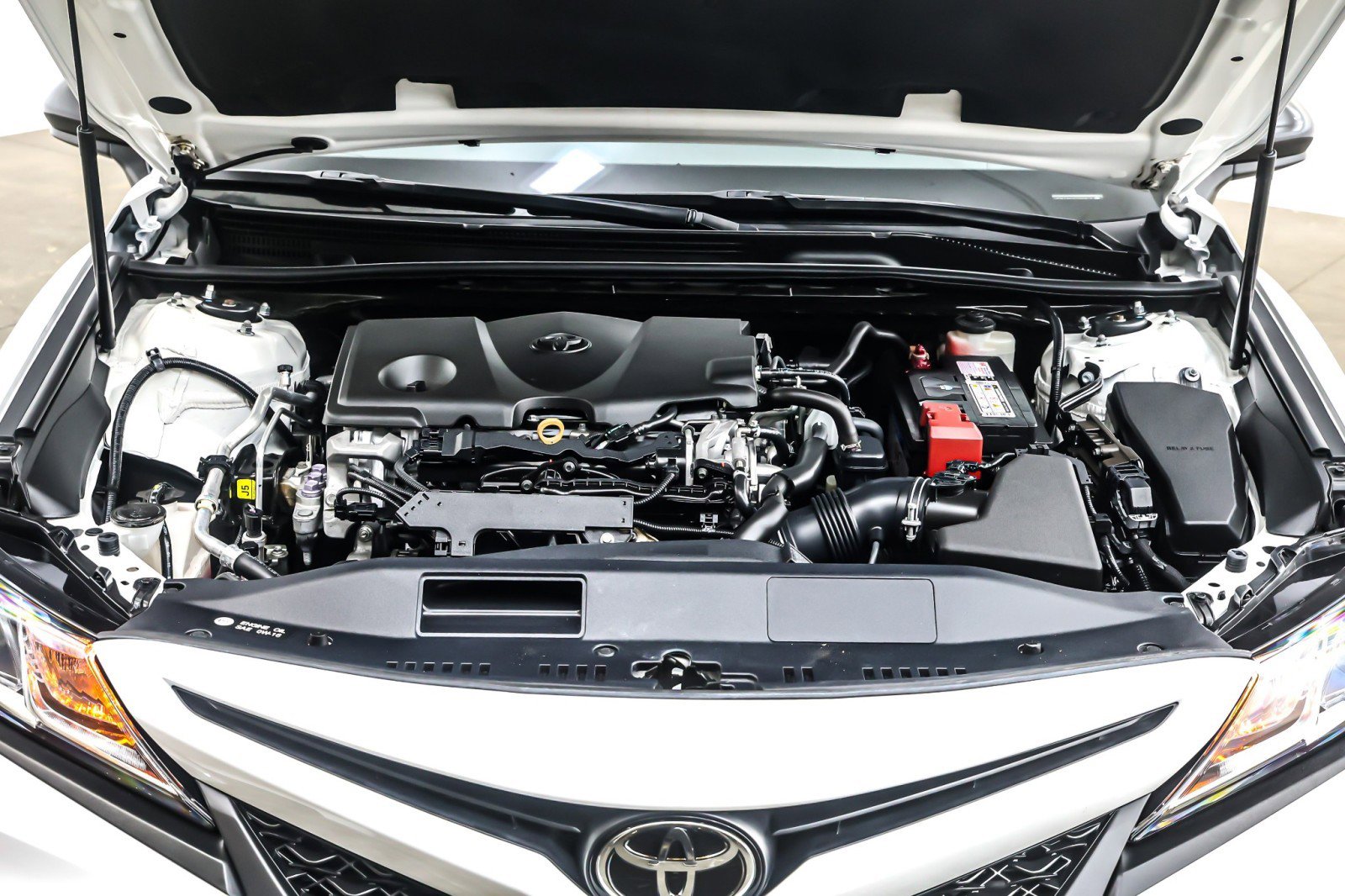 Used 2019 Toyota Camry SE image 12