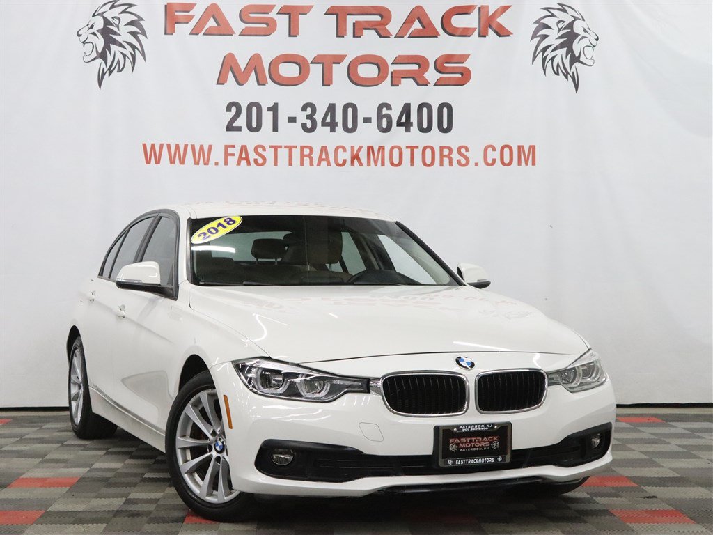 Used 2018 BMW 320i xDrive Sedan AWD/4WD image 3
