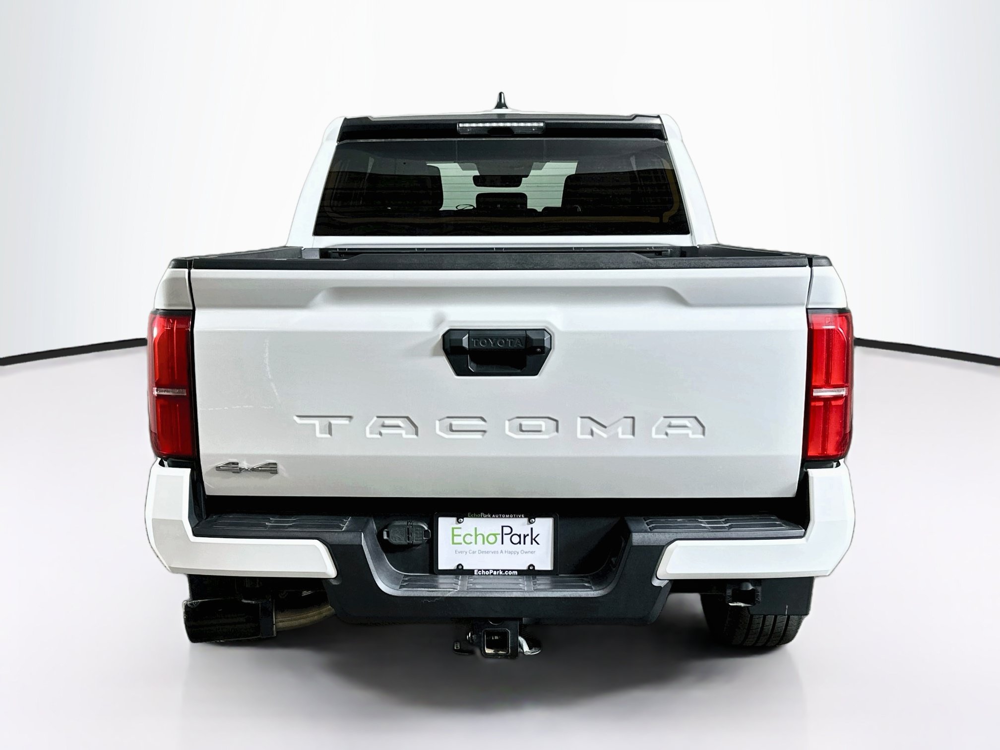 Used 2024 Toyota Tacoma SR5 AWD/4WD image 7